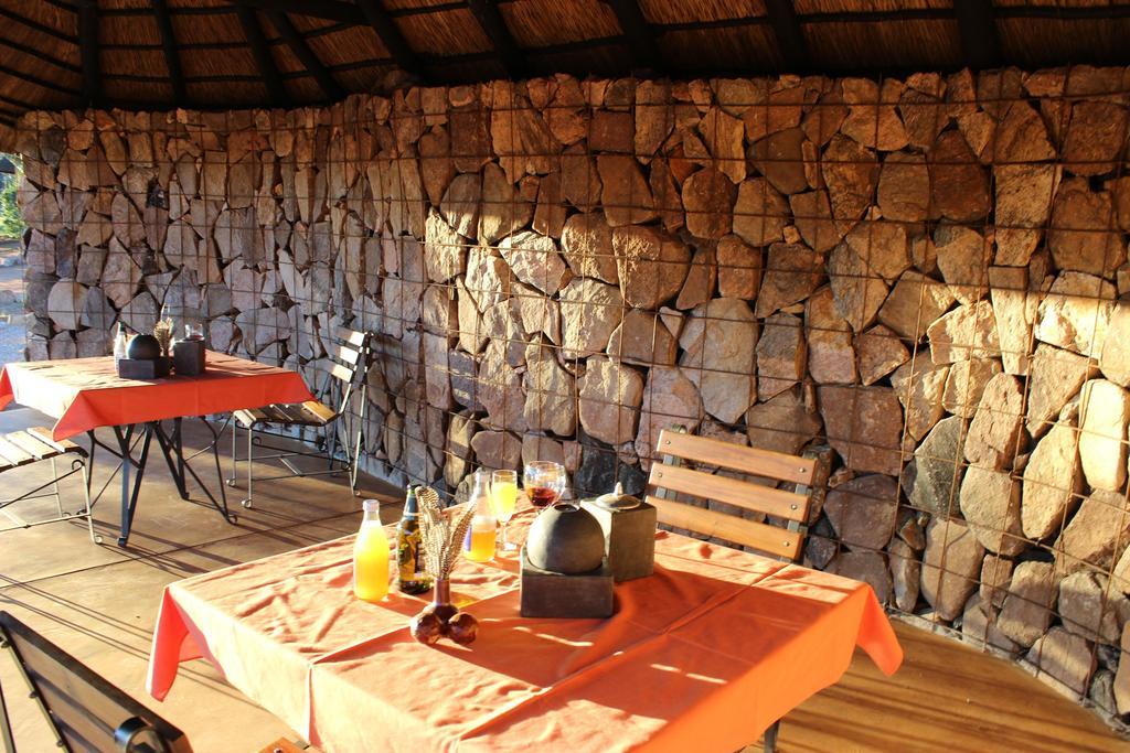 Auas Safari Lodge Виндхук Экстерьер фото