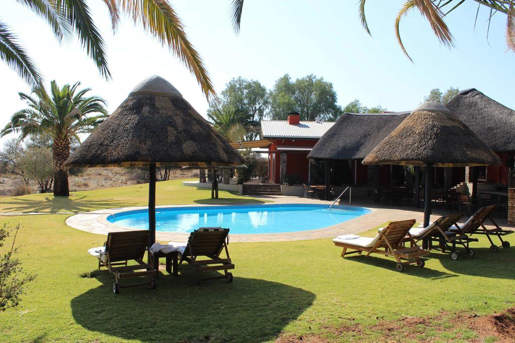 Auas Safari Lodge Виндхук Экстерьер фото