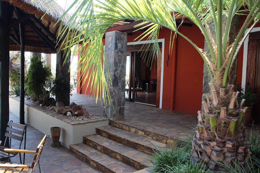 Auas Safari Lodge Виндхук Экстерьер фото